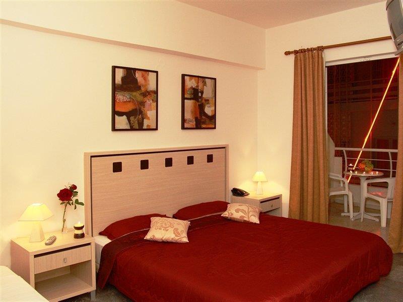 Nancy Hotel Херсонісос Екстер'єр фото