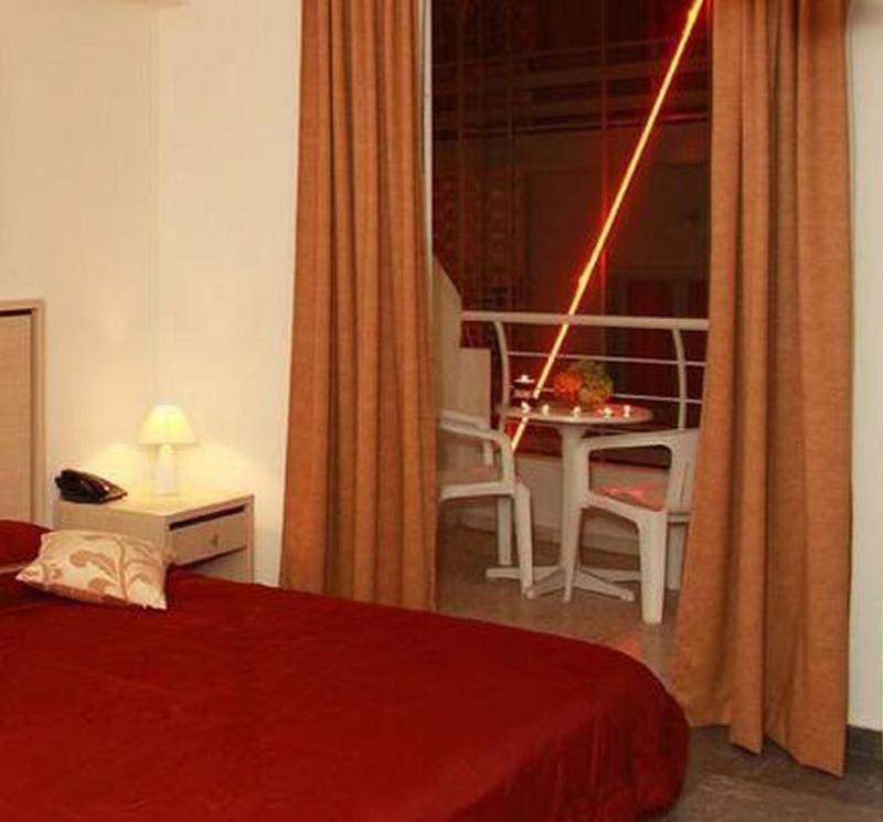Nancy Hotel Херсонісос Екстер'єр фото